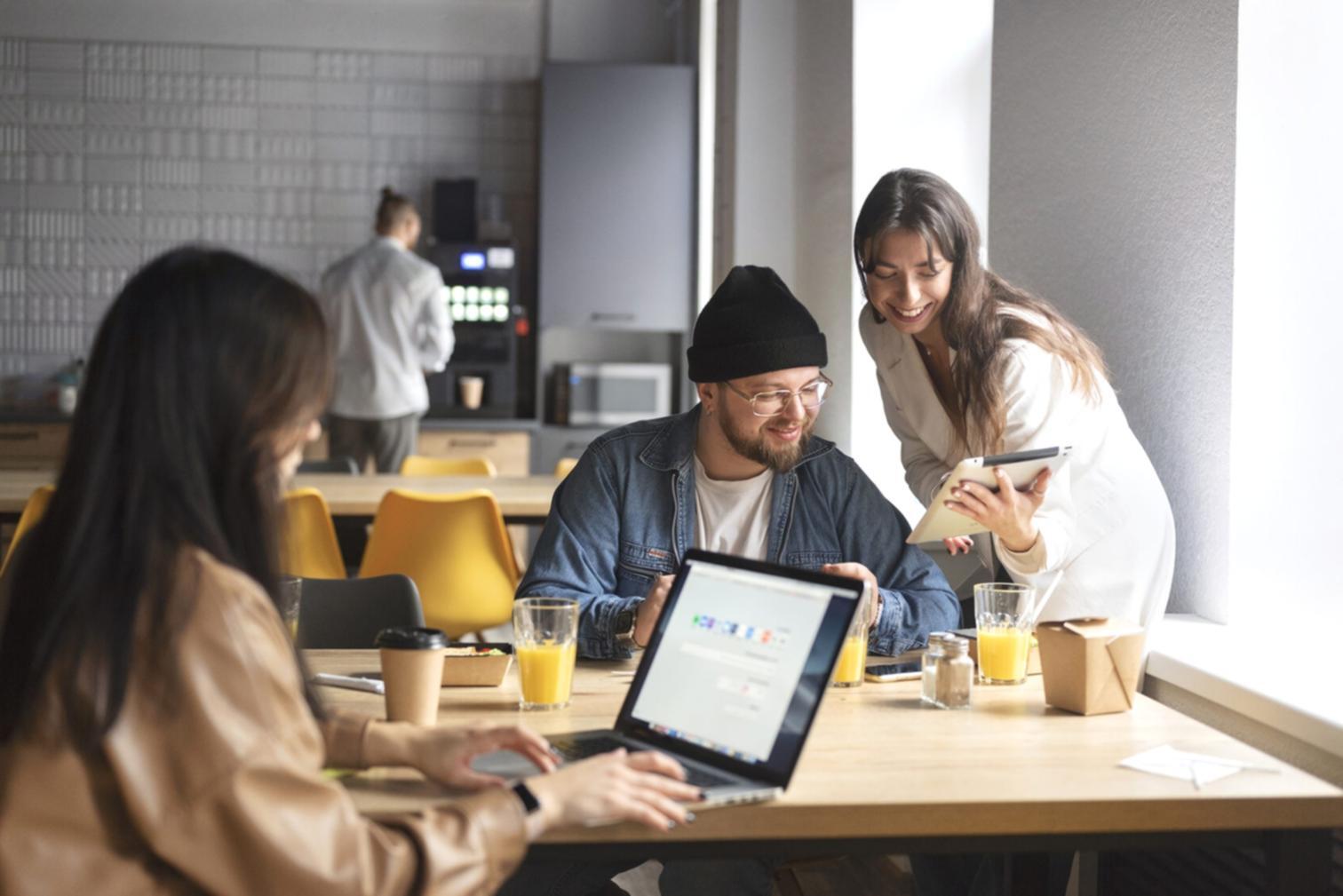Участники программы во время групповой сессии